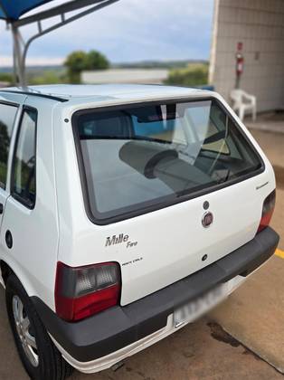 FIAT UNO 1.0 MPI MILLE FIRE ECONOMY 8V FLEX 4P MANUAL FIAT UNO 1.0 MPI MILLE FIRE ECONOMY 8V FLEX 4P MANUAL